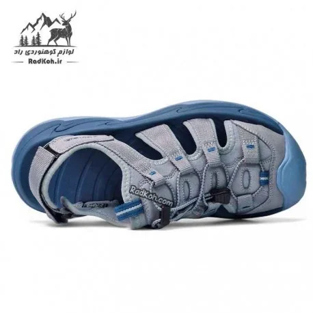 صندل مردانه اسنوهاک مدل PLAYA کد SN-S1264M-2 رنگ طوسی/آبی با بند چسبی با قابلیت  فیکس کامل پا و طراحی مناسب برای پشتیبانی از پاش