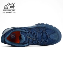 کفش مردانه HUMTTO 110609A-7 با ترکیب رنگ سرمه‌ای و سفید، زیره آج‌دار ضدلغزش و رویه تنفس‌پذیر