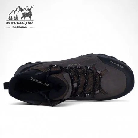 کفش کلارتس با زیره ضد لغزش و رویه مقاوم برای پیاده روی درکوه