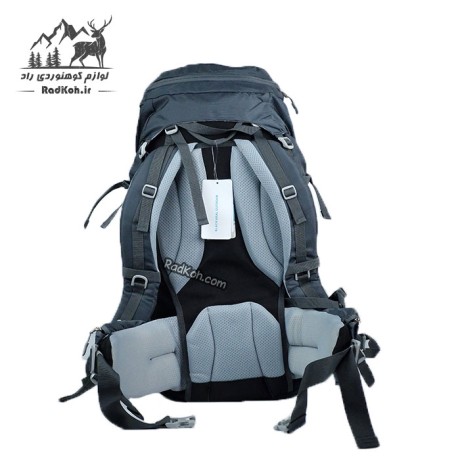 نمای پشت و طراحی ارگونومیک کوله پشتی سفری BlackAral مدل KA-8197 خاکستری